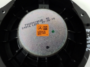Mercedes Benz GLS 166 (2015–2019) Rear side door speaker A1668202102 - 3