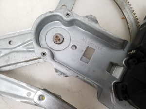 Opel Meriva (2003–2010) Esiukse aknatõstuk ja selle osad 93362662 - 2