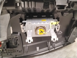Mazda CX-5 (2017–2026) Salona panelis (torpēda) KB7W60381 - 6