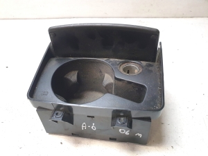 Aschenbecher vorne - 4F1862533