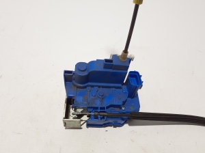 FIAT 500L (2012–2018) Rear side door lock 51884142 - 2