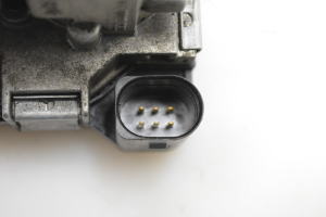 Volkswagen Golf VI (2008–2013) Drosselklappe 03C133062AA - 3