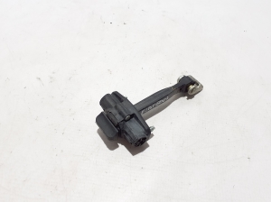 FIAT 500L (2012–2018) Front door check 51883508 - 2
