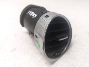 AUDI A4 B6 (2000–2005) Salongi ventilatsioonirestid 8H0820901D - 4