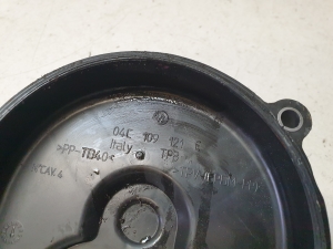 AUDI A4 B9 (2015–2026) Cache de courroie de distribution 04C109121E - 3