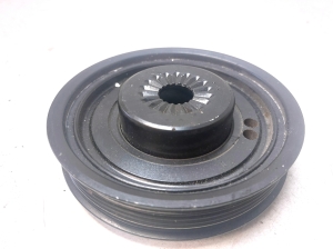AUDI A4 B9 (2015–2026) Poulie de vilebrequin 04C105243D - 3