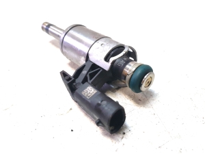 Injecteur de carburant - 04E133036A