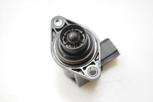 Volkswagen Golf VI (2008–2013) Sonstiges Ventil 03C145710D - 2