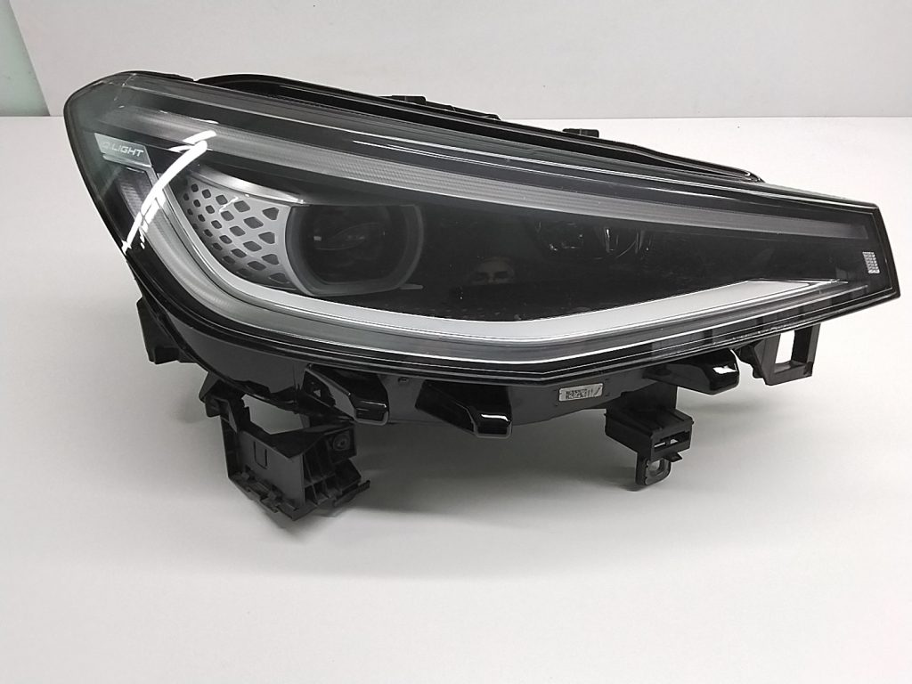 Volkswagen ID.4 I (2020–2026) Headlight and its parts 11B941036E Volkswagen ID.4 I (2020–2026) Headlight and its parts 11B941036E