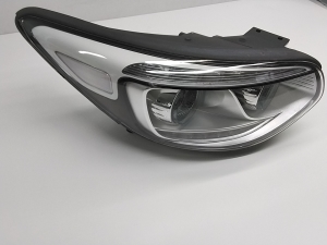 Kia Soul (2014–2019) Headlight and its parts 92102E4 - 4