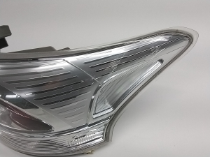 Mitsubishi Outlander (2012–2021) Hintere Eckleuchte und ihre Teile 8330A788 - 2