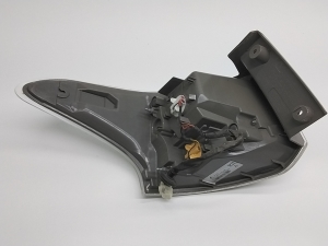 Mitsubishi Outlander (2012–2021) Hintere Eckleuchte und ihre Teile 8330A788 - 4