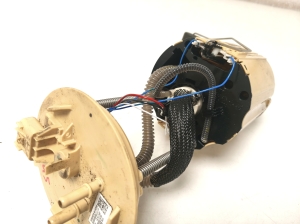 Opel Astra K (2015–2021) Kütusepump paagis 13509661 - 3