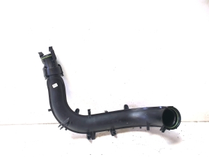 AUDI A4 B9 (2015–2026) Intercooler hose 04E145673J - 5