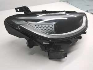 Volkswagen ID.3 C (2019–2026) Scheinwerfer und seine Teile 10B941036A - 9