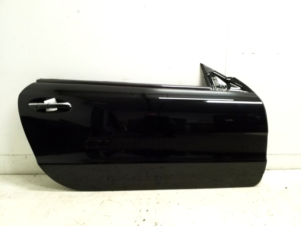 Mercedes Benz SL-Class 230 (2001–2012) Esiuksed ja nende osad Mercedes Benz SL-Class 230 (2001–2012) Esiuksed ja nende osad