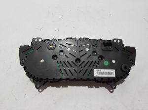 FIAT 500L (2012–2018) Instrument cluster 51953200 - 3