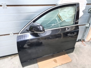 Skoda Superb (2008–2015) Front door and its parts - 3