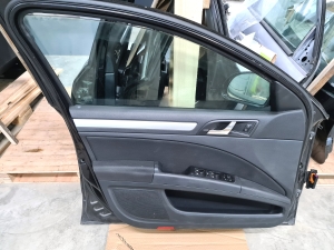 Skoda Superb (2008–2015) Front door and its parts - 4