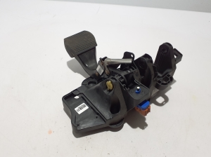 FIAT 500L (2012–2018) Piduripedaal 77368782 - 2