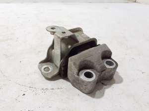 FIAT 500L (2012–2018) Engine mount 55702833 - 3
