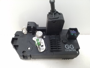 Opel Meriva (2003–2010) Rear side door lock 13154793 - 2