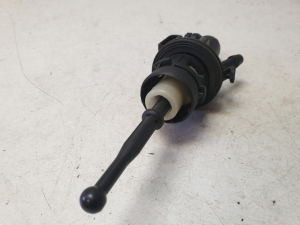 Volkswagen Passat B6 (2005–2010) Clutch slave cylinder 3C0721388A - 2