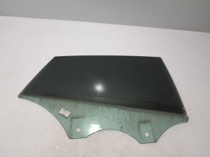  Tagumise külgukse klaas  - 8W8845206 