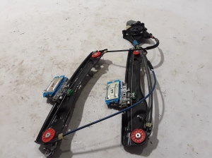   Rear side door window regulator  - 8W8839461 