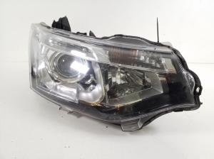 Headlight and its parts - 4B45X8301C2