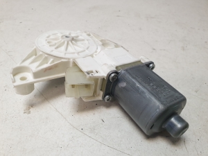 Mercedes Benz ML-Class 166 (2011–2015) Front door window regulator motor A1669060201 - 2