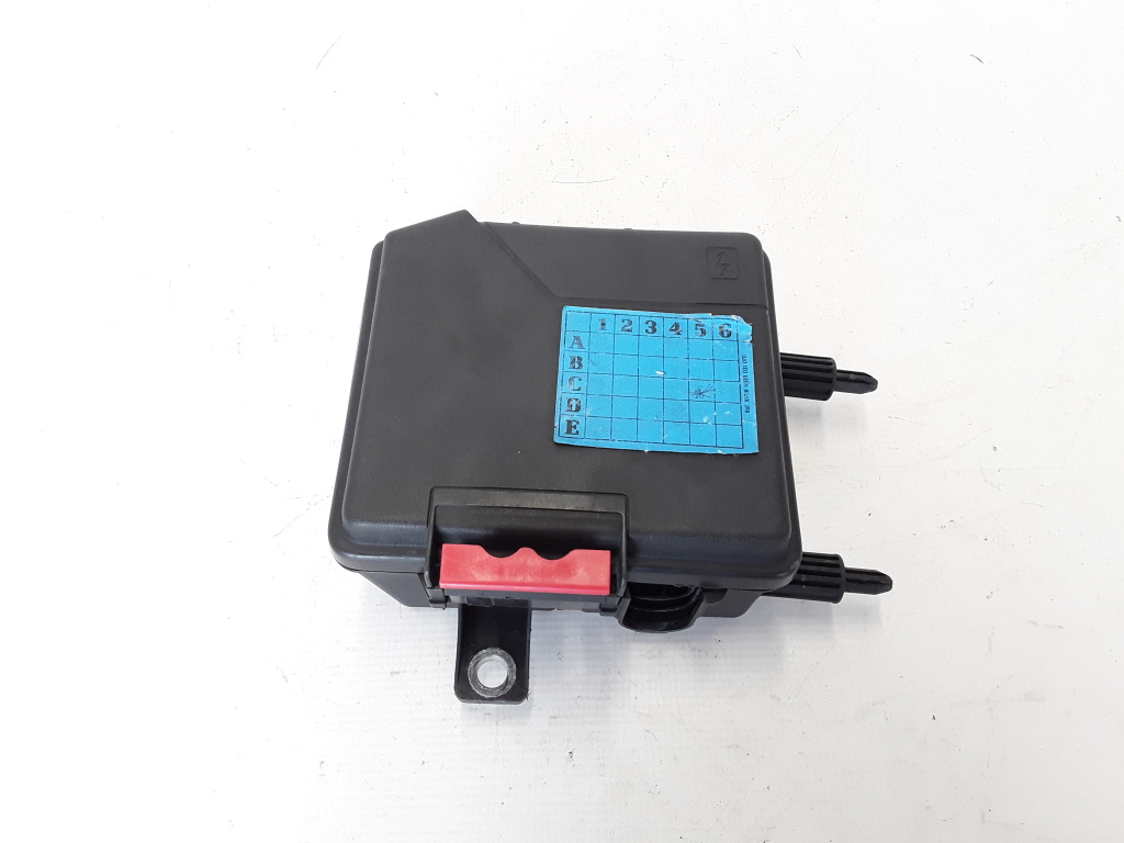 RENAULT Laguna 3 generation (2007-2015) Fuse Box Holder 284B10001R 21084856