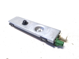 Mercedes Benz ML-Class 166 (2011–2015) Antenna amplifier A1668201689 - 3