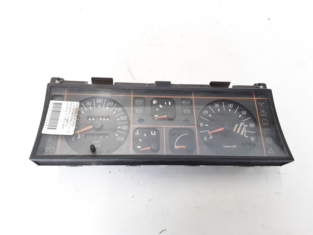 RENAULT Espace 1 generation (1984-1991) Speedometer 6025008351 21084845