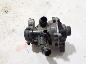 AUDI A5 (2016–2026) Water pump 06L121012H - 3
