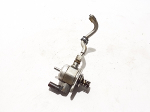 AUDI A5 (2016–2026) Fuel pump 06L127A03 - 4