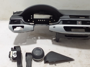 AUDI A5 (2016–2026) Armatuurlaud 8W1857001K - 3