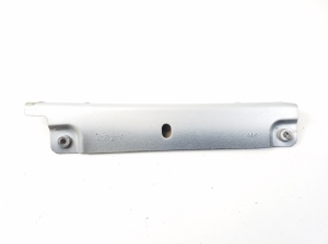   Halter Kotflügel vorne  - A1728800714 