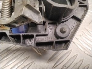 Volkswagen Passat B6 (2005–2010) Türaußengriff hinten 3C0837886J - 4