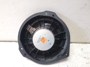 Mercedes Benz GL-Class 166 (2012–2015) Rear side door speaker A1668202102 - 3