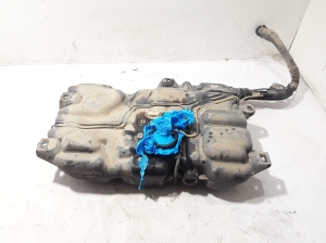   Fuel tank  - 172036923R 