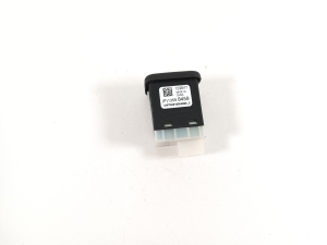 Opel Ampera E (2017–2026) USB port 13598459 - 2
