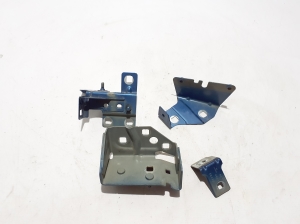 Front fender bracket