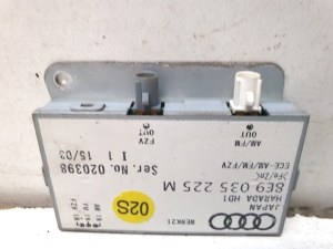 AUDI A4 B6 (2000–2005) Antennenverstärker 8E9035225M - 2