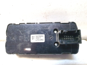 Opel Vectra C (2002–2008) Esiukse klaaslüliti 09185954 - 3