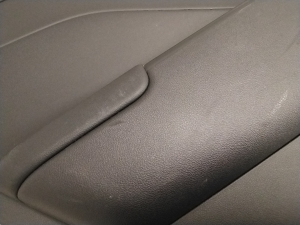 Hyundai Kona II (2023–2026) Tagumise küljeukse polster 83310HF000 - 2