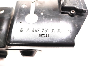 Mercedes Benz Vito 447 (2014–2026) Hood release handle (interior) A4477510100 - 3