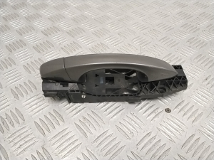 Volkswagen Golf VII (2012–2026) Front door exterior handle 5N0839885H - 4