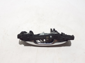 Mercedes Benz GLE-Class 167 (2019–2026) Rear side door exterior handle and its parts - 2
