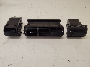 Interior ventilation grilles - 7M819728